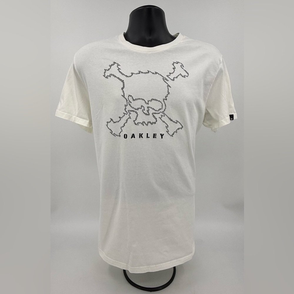 Oakley‎ Skull & Crossbones White & Black Embroidered T-Shirt Tee Men's XXL HTF